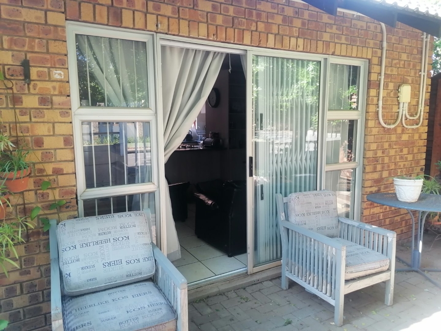 2 Bedroom Property for Sale in Uitsig Free State